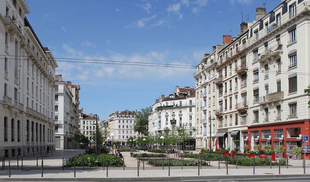 Les Brotteaux Walk
