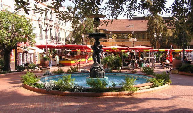 La Condamine Shopping Walk