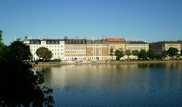 Antique Hunting Walk around Ravnsborggade
