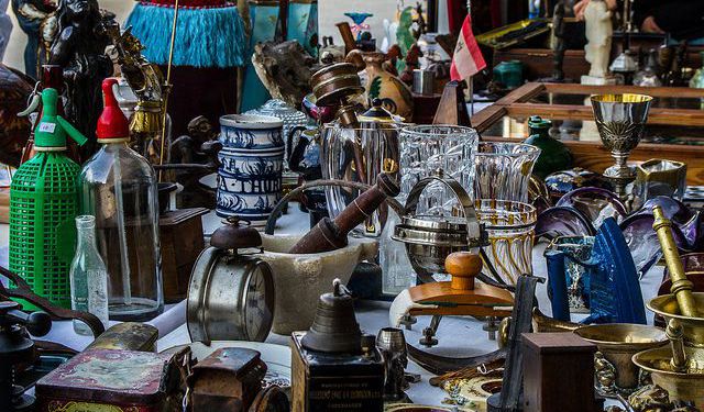 El Rastro Area Antiques Hunting