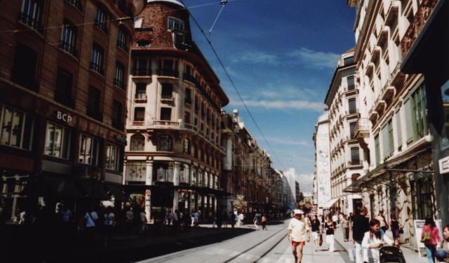 City Center Shopping Walk