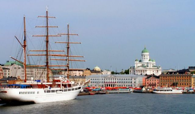 Helsinki Introduction Walking Tour