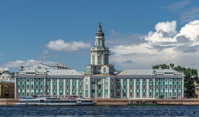 Vasilyevsky Island Walking Tour