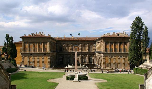 Medici Landmarks Walking Tour