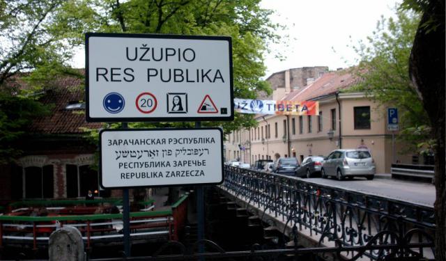 Užupis District Walking Tour