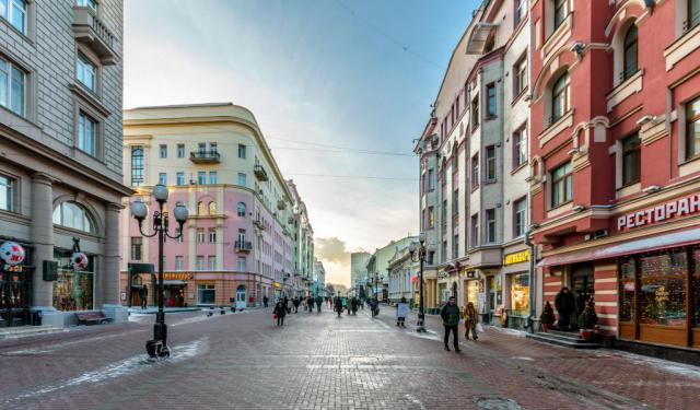Arbat Street Walking Tour