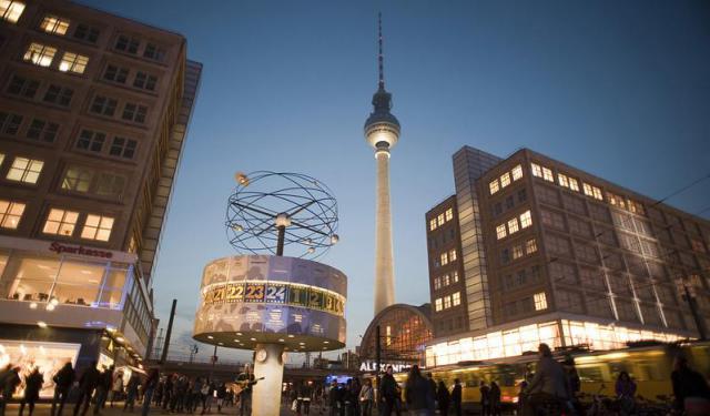 Alexanderplatz Walking Tour