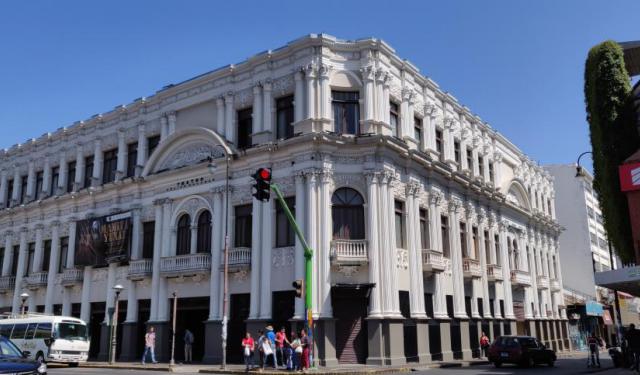 Historical Buildings Tour