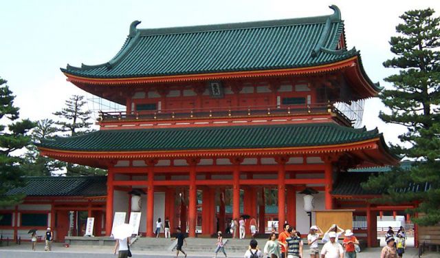 Imperial Kyoto Walking Tour