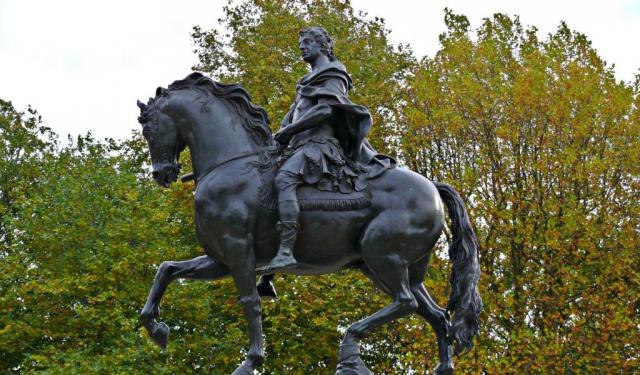 Famous Bristol Statues Walking Tour, Bristol
