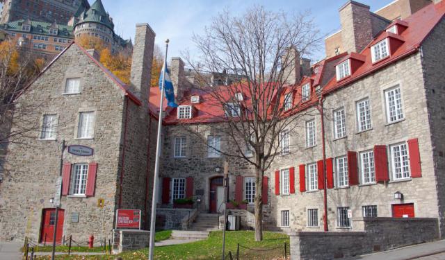 Historical Houses Walking Tour