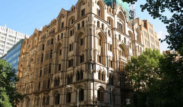Historical Buildings Walking Tour
