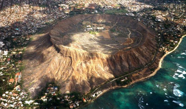 Diamond Head Volcano Tour