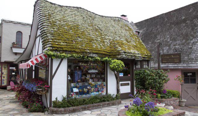 Historical Buildings Walking Tour, Carmel