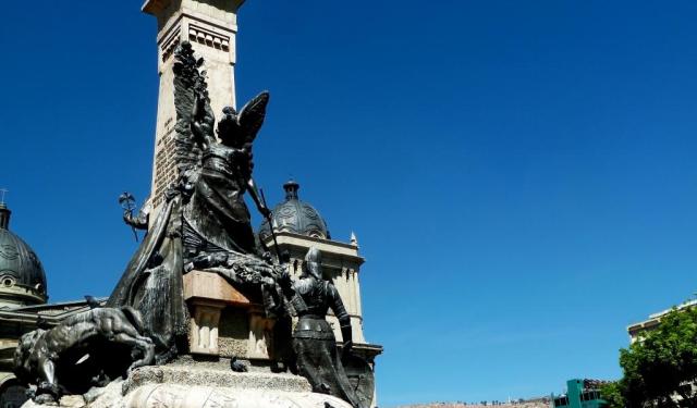 La Paz Monuments Tour