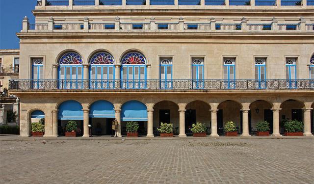 Old Palaces Walking Tour, Havana
