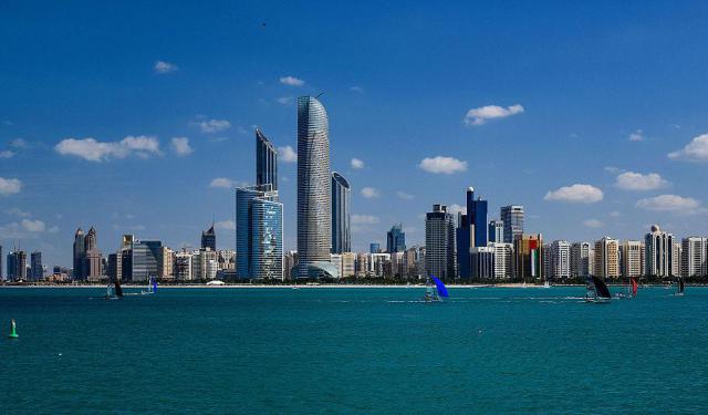 Abu Dhabi Downtown Walking Tour