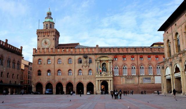 Bologna Palaces, Bologna