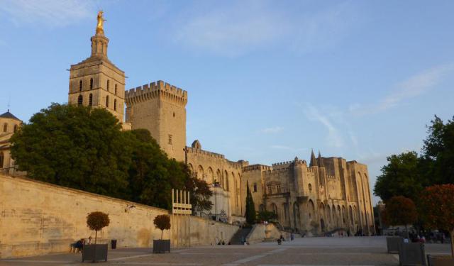 Avignon's Architectural Jewels, Avignon