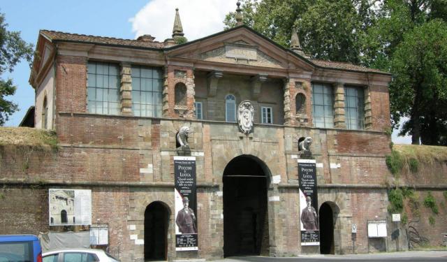 Lucca's City Wall and Gates