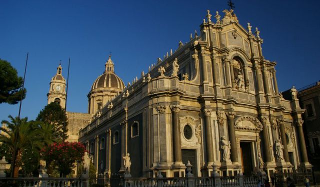 Historical Churches Walking Tour, Catania