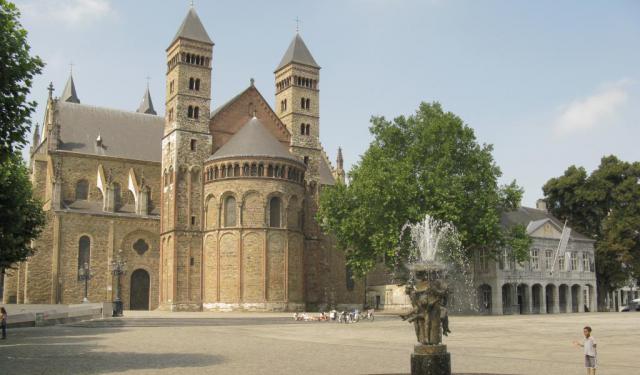 Maastricht's Historical Buildings Walking Tour