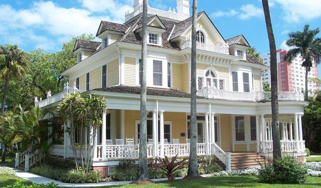 Fort Myers Downtown Walking Tour