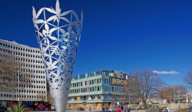 Statues and Memorials Tour