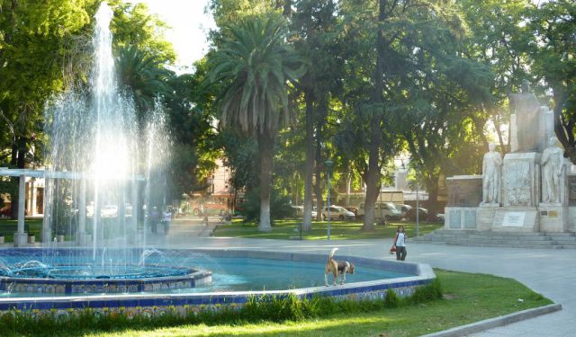 Mendoza Squares Walk