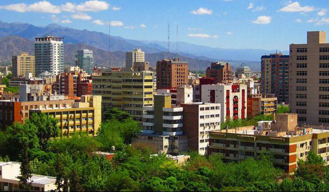 Mendoza Introduction Walking Tour