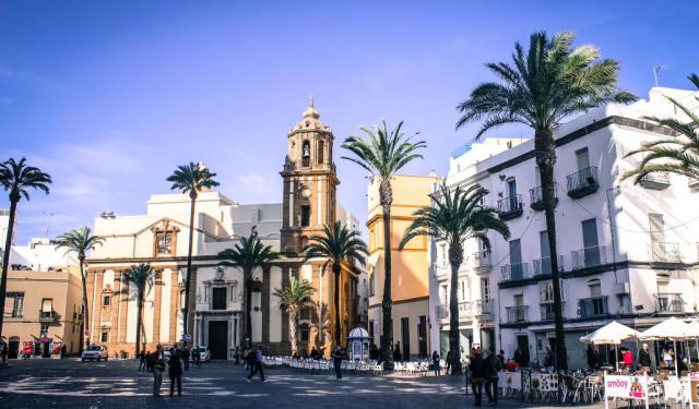 Cadiz's Plazas Walking Tour
