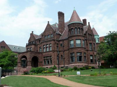 Saint Louis University, Saint Louis