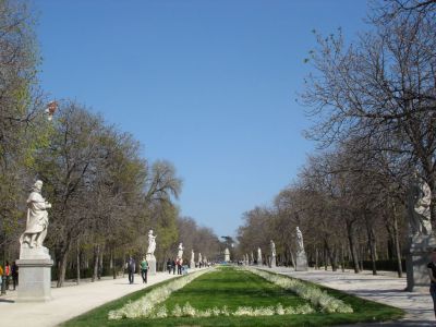 Paseo de las Estatuas (Walkway of the Statues)