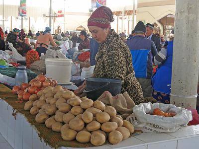 Kolkhoznyy Rynok (Central Market)
