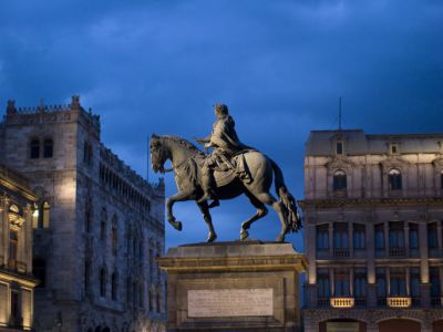 Plaza Manuel Tolsa (Manuel Tolsa Square), Mexico City