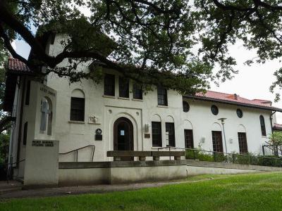 Edward Albert Palmer Memorial Chapel and Autry House, Houston