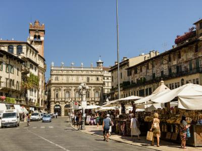 Piazza delle Erbe (Market Square), Verona