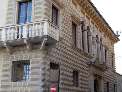 Palazzo dei Diamanti (Diamonds Palace)