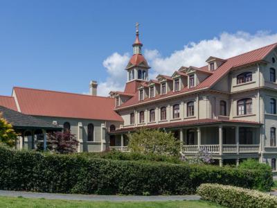 St. Ann's Academy, Victoria