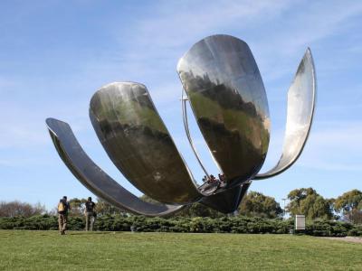 "Floralis Genérica" Sculpture, Buenos Aires