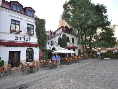 Ariel Jewish Restaurant, Krakow