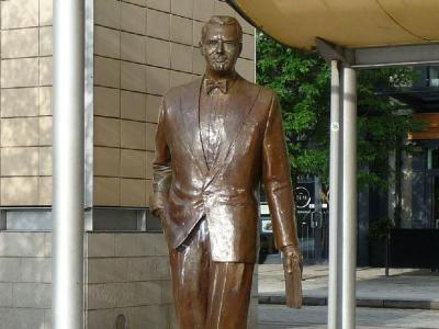 Cary Grant Statue, Bristol