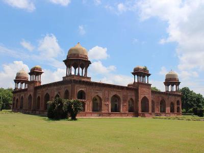 Tomb of Mariam-uz-Zamani, Agra
