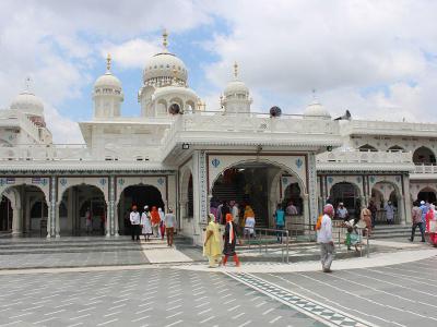 Gurudwara Guru ka Tal Temple, Agra