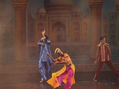 Kalakriti Cultural & Convention Center, Agra