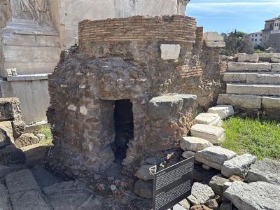 Umbilicus Urbis Romae (Navel of the City of Rome)