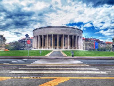 Fascism Victims Square and Meštrović Pavilion
