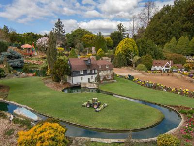 Cockington Green Gardens, Canberra