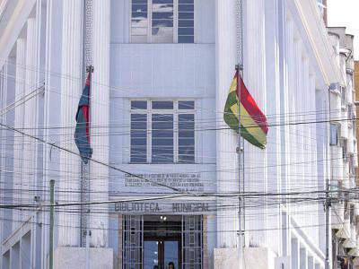 Biblioteca Municipal "Mariscal Andrés de Santa Cruz" (The Municipal Library "Marshal Andrés de Sant), La Paz