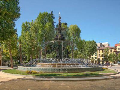 Fuente de las Granadas (Granada Fountain), Granada